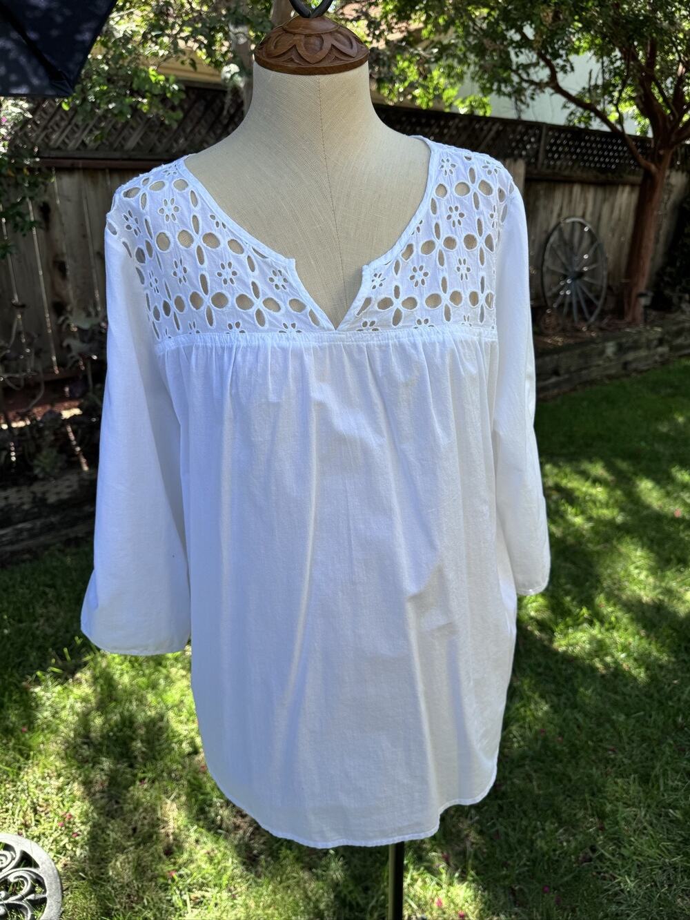 Grand & Greene Women's White Eyelet Blouse L V-Neck 3/4 Sleeve Crochet Cotton